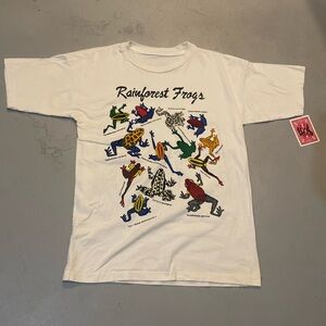Y2k Rainforest frog Nature tee!